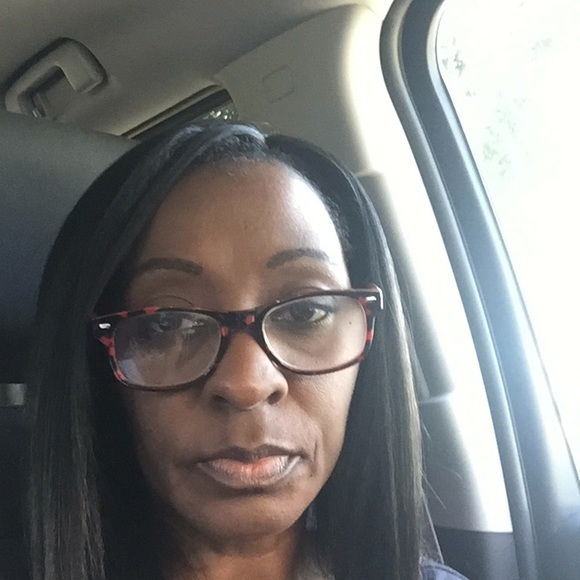 Profile Picture of Leona Guient (@lgclark1) on Poshmark