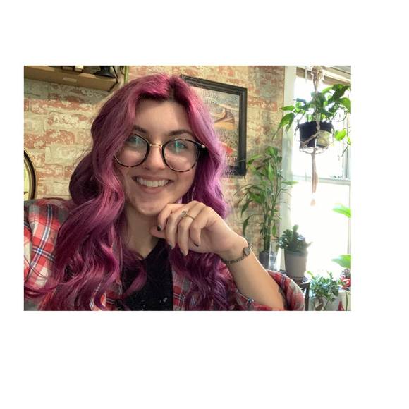 Profile Picture of Courtney Hazlinsky (@chazlinsky) on Poshmark