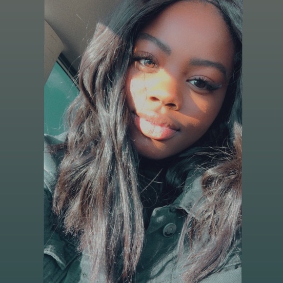 Profile Picture of Jada Kevern (@jadakevern) on Poshmark