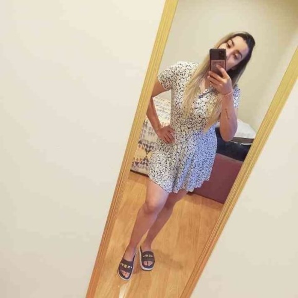 Profile Picture of Danielle Brodbeck (@claudialonzo92) on Poshmark