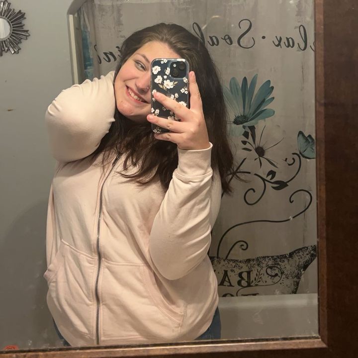 Sarah - Tiktok Profile Picture of Sarah (@sarahrichter65) on Tiktok