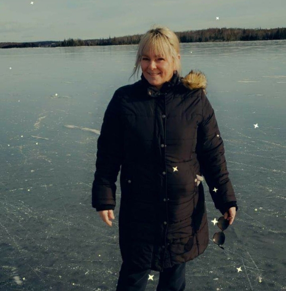 Profile Picture of June Detheridge (@junemaried) on Poshmark