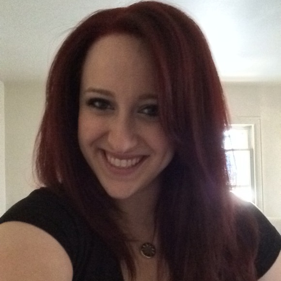 Profile Picture of Kate Collier (@katecol) on Poshmark