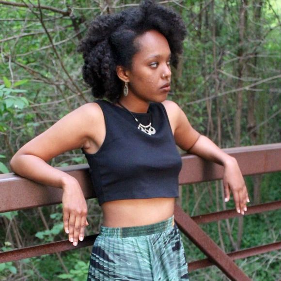 Profile Picture of Measu Bellay (@measubellay) on Poshmark