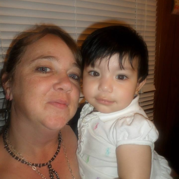 Profile Picture of Veronica Gonsalez (@amerikita) on Poshmark