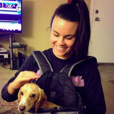 Profile Picture of Rebecca Woolf (@rebeccawoolf2) on Twitter
