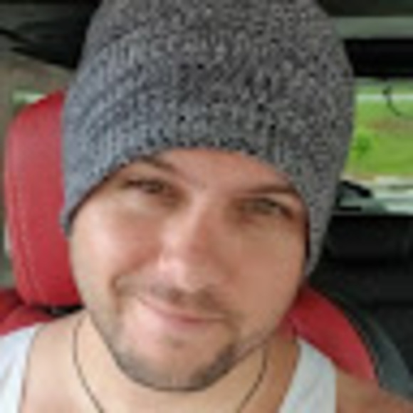 Profile Picture of Andrew Posey (@andrewposey) on Poshmark
