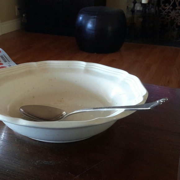 Dert Hyter - Poshmark Profile Picture of Dert Hyter (@redbox) on Poshmark