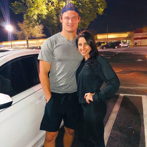 Profile Picture of Lindsey Liebrecht (@liebrecht18) on Poshmark