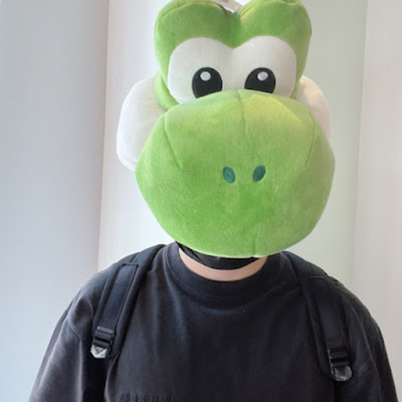 Profile Picture of Eric Li (@lzh9209reg) on Poshmark