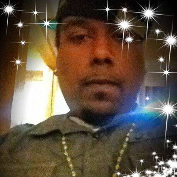 Profile Picture of Sean Mangroo (@sean1215) on Poshmark