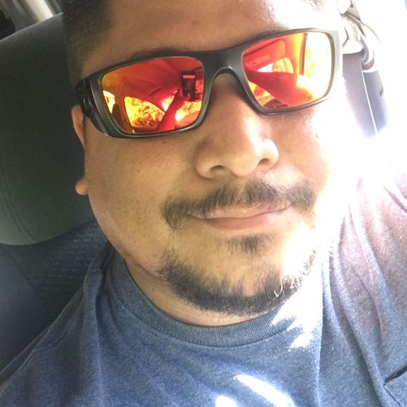 Profile Picture of Ted Alvarez (@alvarez_ted) on Poshmark