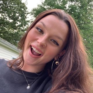 Profile Picture of Madelyn Travis (@madelyn.travis) on Facebook
