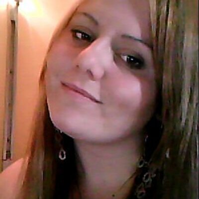 Profile Picture of Melanie Carol Stott (@@LilMissGiggly) on Twitter