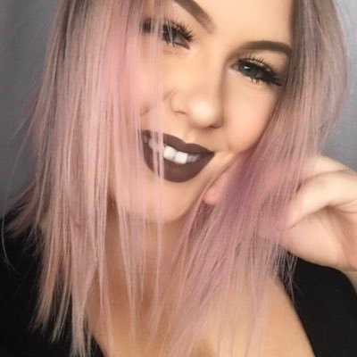 Profile Picture of 𝑀𝒶𝒸𝓀𝑒𝓃𝓏𝒾𝑒 (@KenzieLeeMay) on Twitter