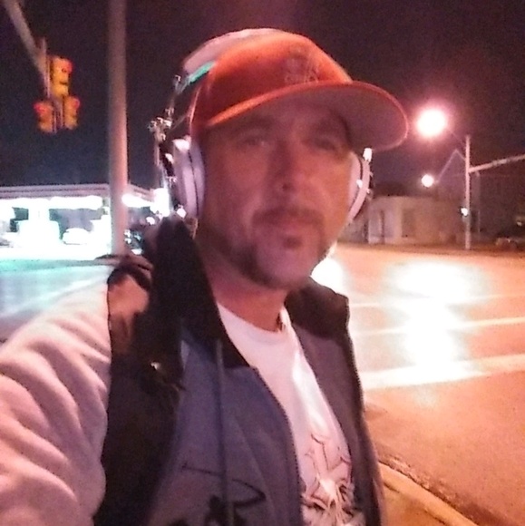 Profile Picture of Jeremy Ryan (@jryan40) on Poshmark
