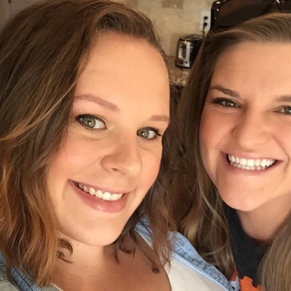 Profile Picture of Jessica Chow (@jmcfive) on Poshmark