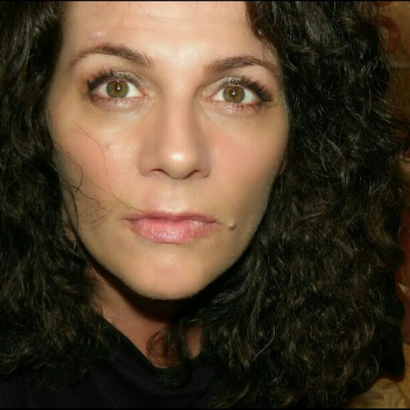 Profile Picture of Sabine Smid (@sabine777) on Poshmark