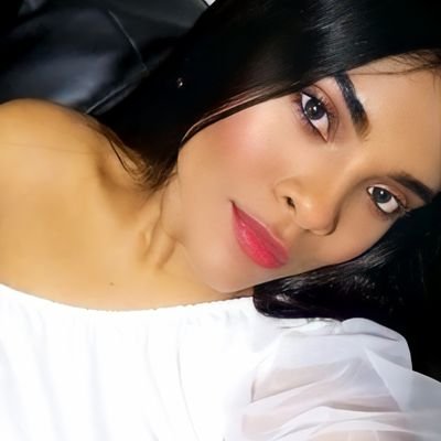 Profile Photo of Nayda Martínez Quiñones (@NaydaMartnez1) on Twitter