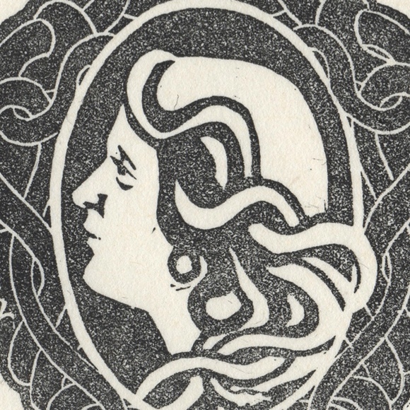 Profile Picture of Birdy Birdie (@birdybirdie) on Poshmark