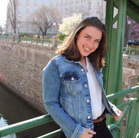 Profile Picture of Sandra Page (@sandypagee) on Poshmark