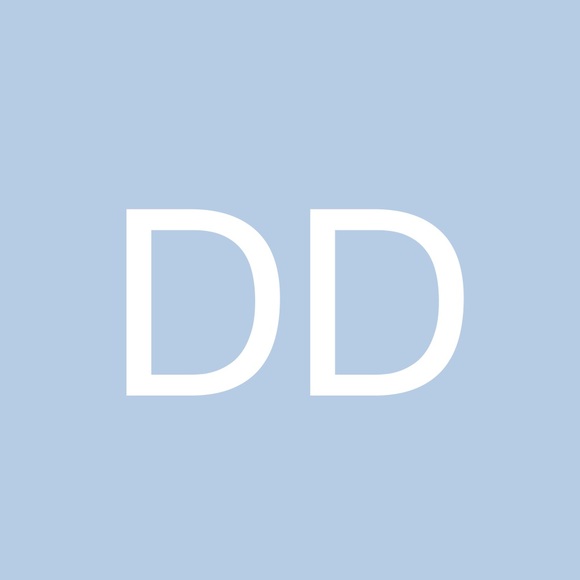 Profile Picture of Dora Dora (@dorica2015) on Poshmark