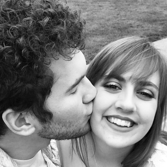 Profile Picture of Cassie Hobbs (@cassiehobbs8) on Poshmark