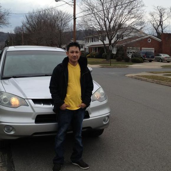 Profile Picture of Danny Bui (@dannybui76) on Poshmark