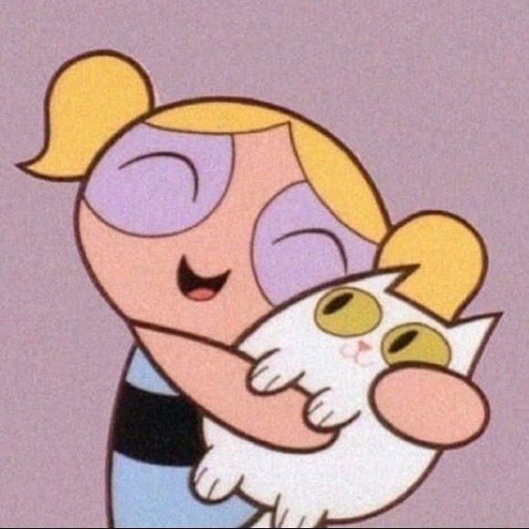 Profile Picture of Gwenyth Jones (@gwenyth_jones) on Poshmark