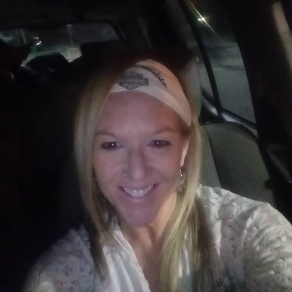 Profile Picture of Carla Weaver (@carlaweaver) on Poshmark