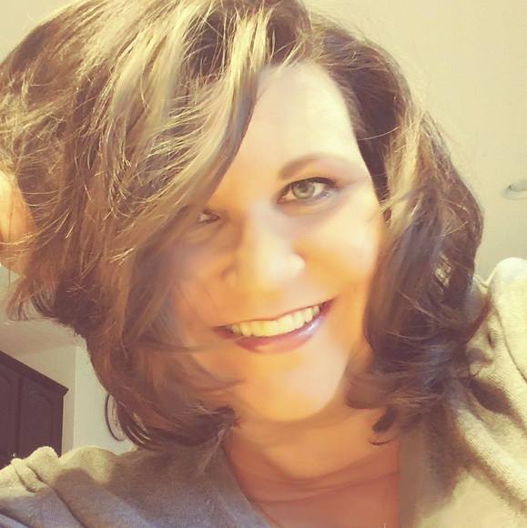 Profile Picture of Kristin Lynch (@kristin7505) on Poshmark