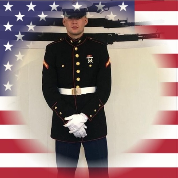 Profile Picture of Martha sis Tichinel (@sis49tichinel) on Poshmark