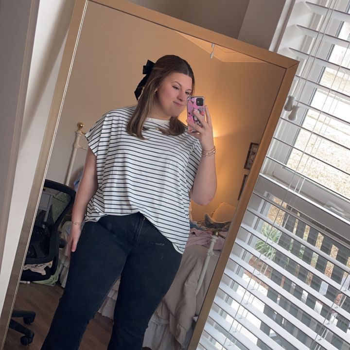 Profile Picture of Haley Jones (@haleybj) on Tiktok
