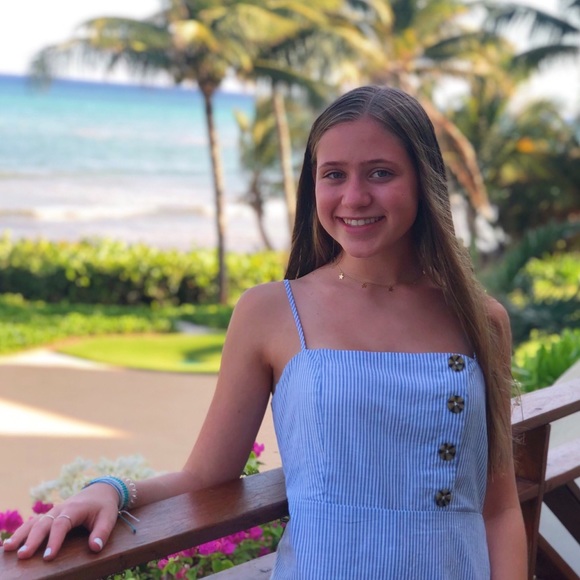 Profile Picture of Taylor Cheifetz (@taylorcheifetz) on Poshmark