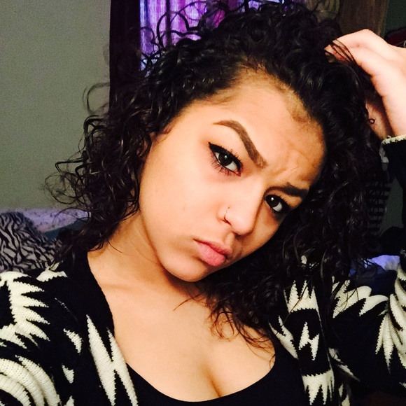 Profile Picture of Ashley Aaberg (@ashleyaaberg) on Poshmark