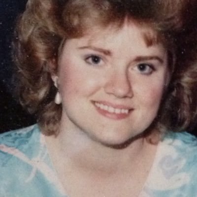 Profile Picture of Claire Fields (@fields_claire) on Twitter