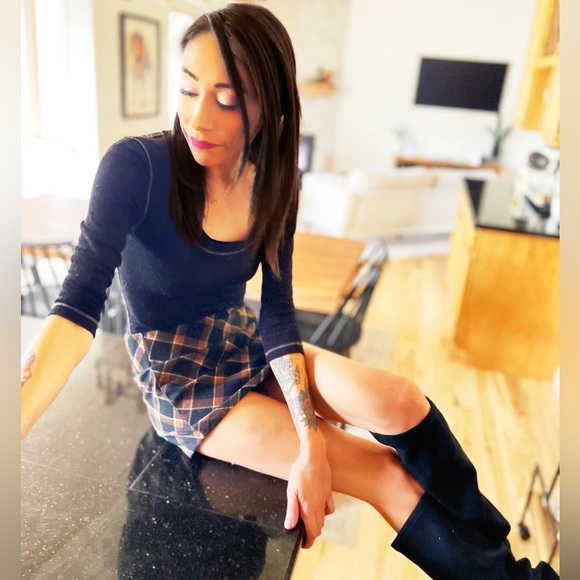 Profile Picture of Ashley Jageman royere (@ashley_puggles) on Poshmark