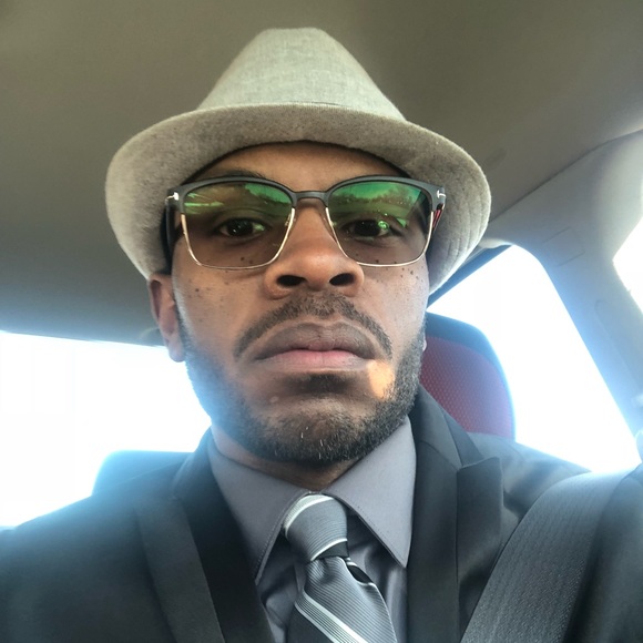 Profile Picture of Lance Harden (@lanceharden) on Poshmark