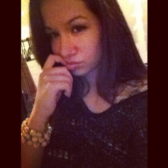 Profile Picture of Jessica Scuderi (@jbellax) on Poshmark