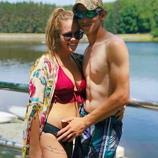 Ally Graham - Facebook Profile Picture of Ally Graham (@ally.graham.5682) on Facebook