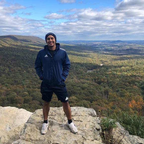 Profile Picture of Sebastian Acevedo (@sebastianace787) on Poshmark