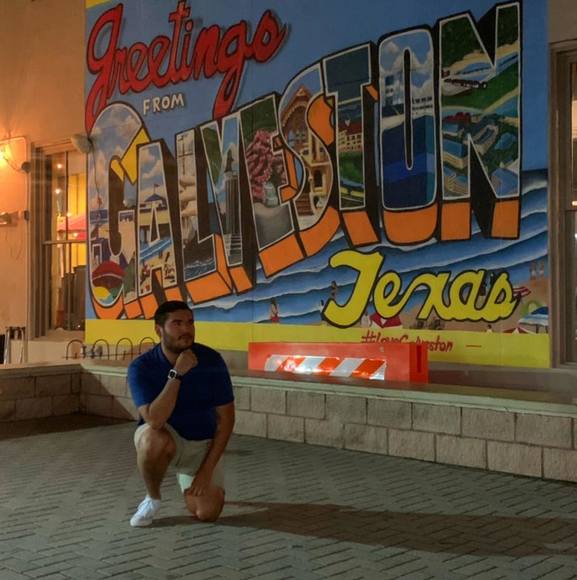 Profile Picture of Robert ray Benavides (@robray28) on Poshmark