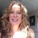 Profile Picture of Sharon Fitzpatrick (@strawsajfberry) on Instagram