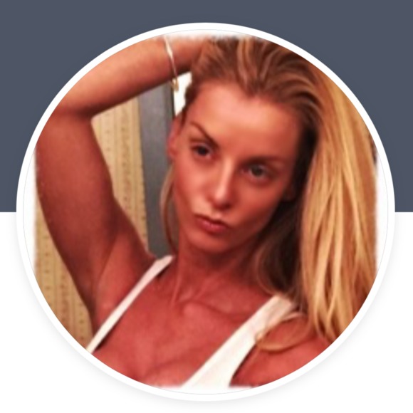 Profile Photo of Jennifer Harper (@jdharper06) on Poshmark