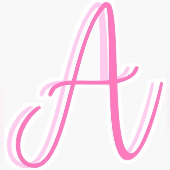 Profile Picture of Ava Troppoli (@ava_troppoli) on Poshmark