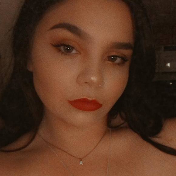 Profile Picture of Natalie Libonati (@tooie4) on Poshmark