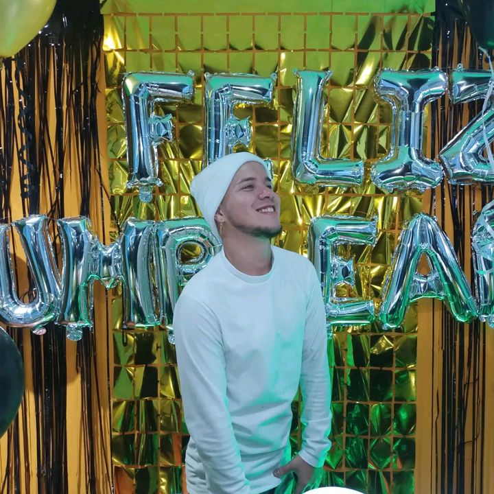 Profile Picture of David Cordova (@daviddcv98) on Tiktok