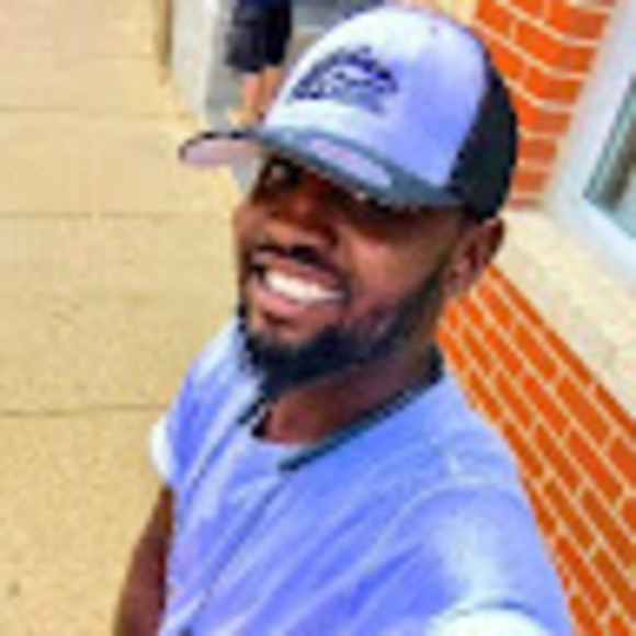 Profile Picture of Musa Alhaji musa (@musaalhajimusa) on Poshmark