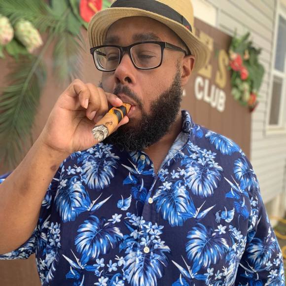 Profile Picture of Stephen Perryman (@stephenperryman) on Poshmark