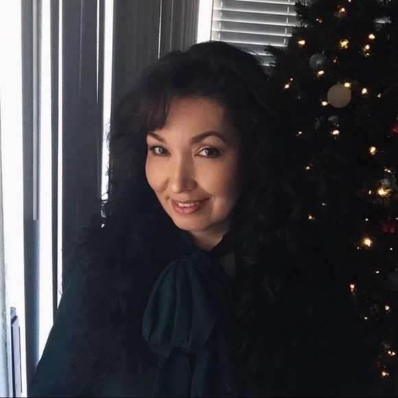 Conrada Lopez - Poshmark Profile Picture of Conrada Lopez (@konnieaguilar) on Poshmark